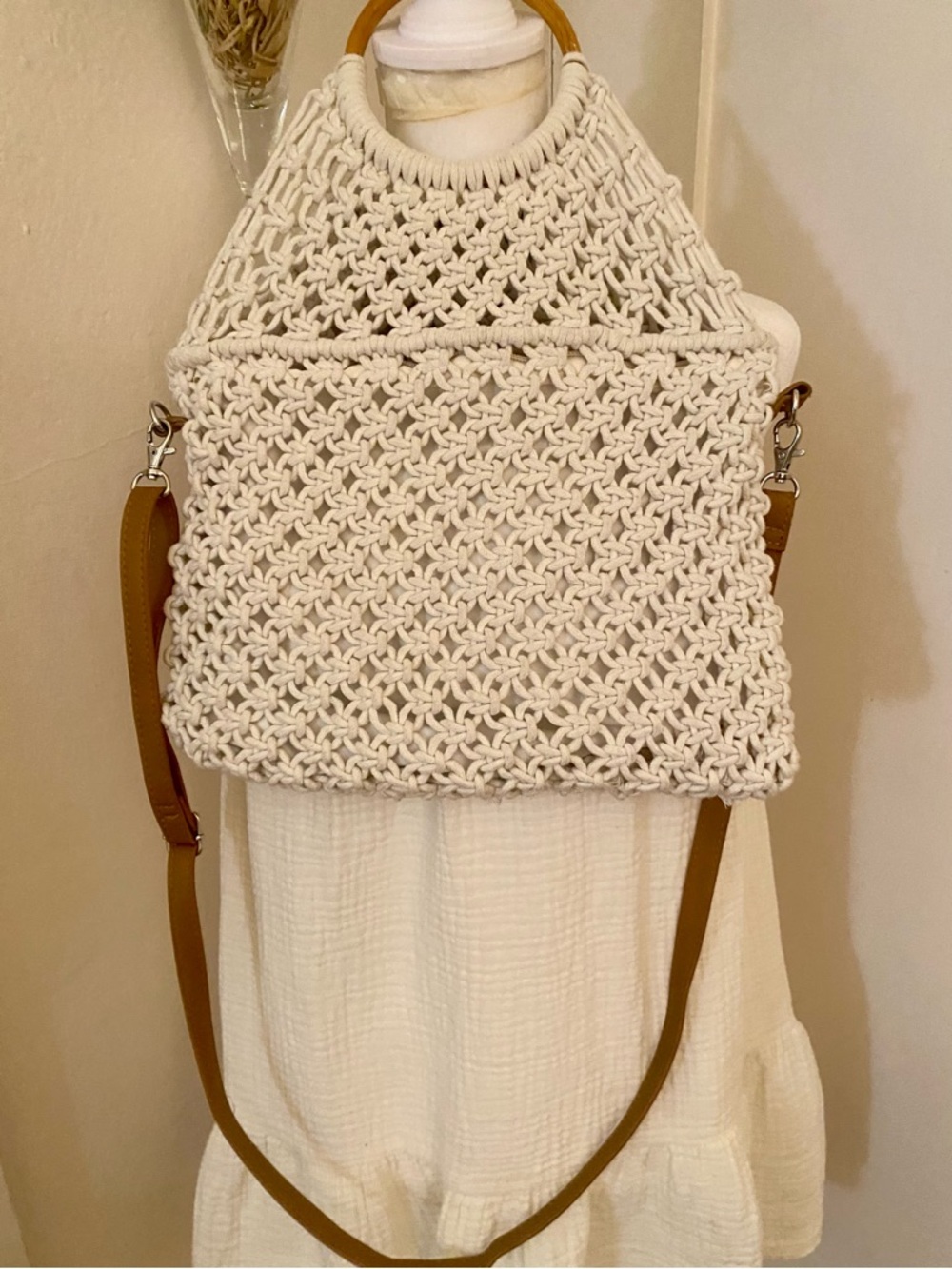 Woven Macramé Crossbody Bag with Wooden Rings - White - Picture 5 of 13